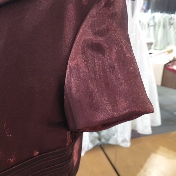 Formal dress - Picture 5 of 6